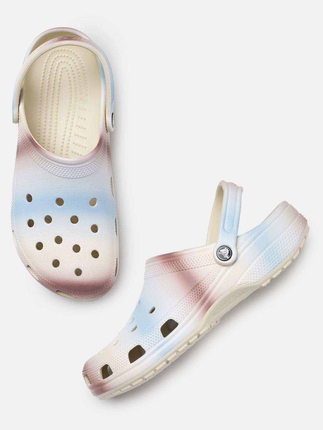 crocs men tie & dye croslite clogs with cut-out detail