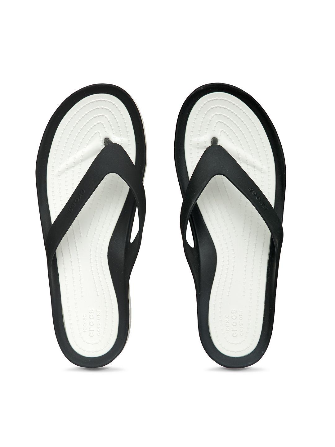 crocs swiftwater  women black  white solid thong flip-flops