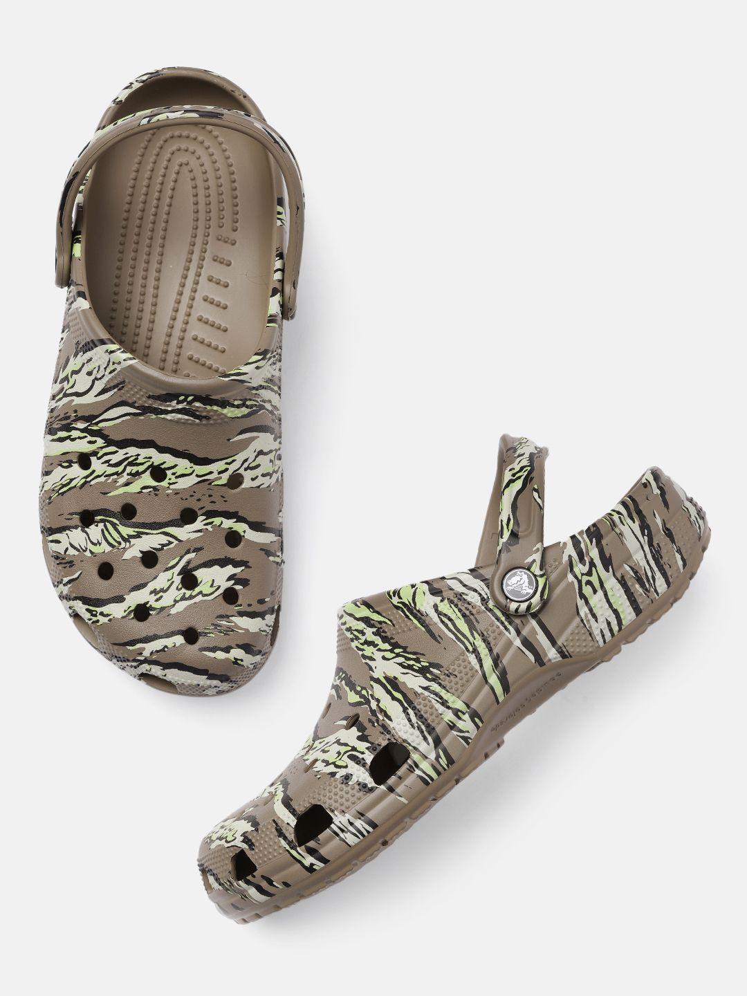 crocs unisex camouflage print clogs