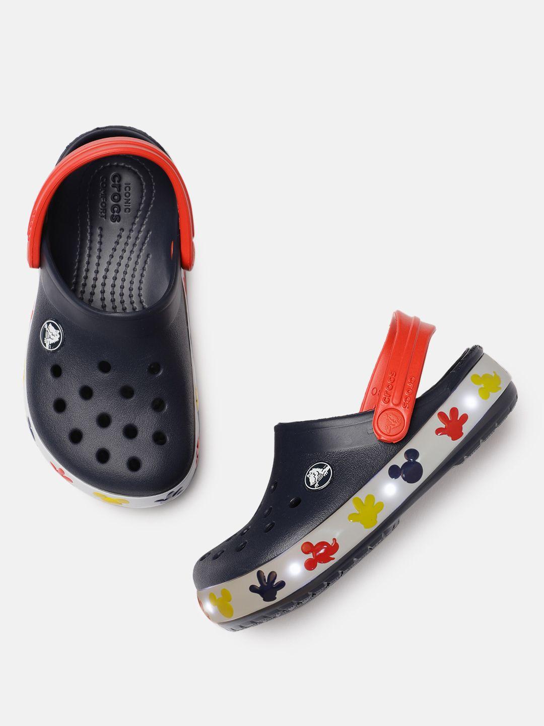 crocs unisex kids navy blue mickey & friends lights applique croslite clogs with cut-outs