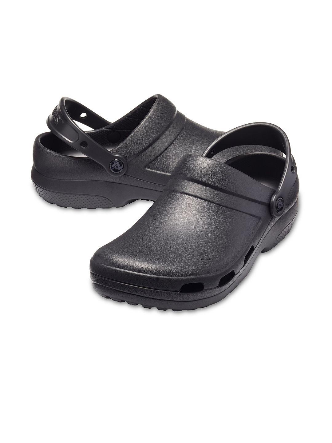 crocs unisex round toe croslite clogs