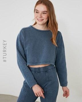 cropped sweatshirt with drop-shoulder sleeves