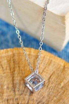 cube diamante stud silver-toned mini pendant necklace