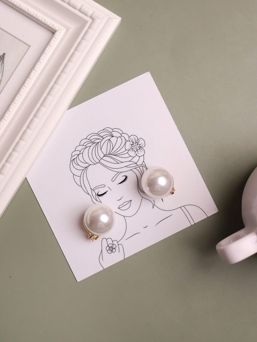 curio cottage white pearl stud earrings