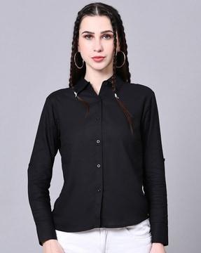 cutaway-collar shirt with cuffed sleeves