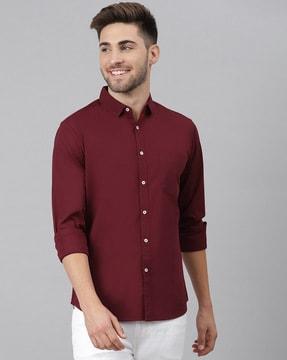 cutaway-collar shirt with patch pocket