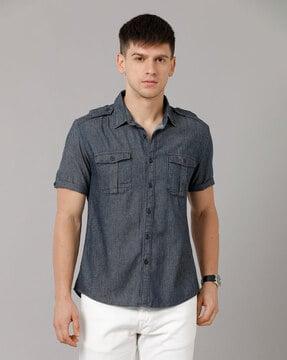 cutaway-collar shirt with short sleeves
