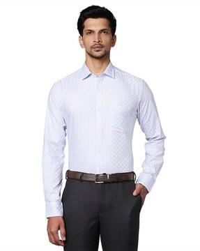 cutaway collar slim fit shirt