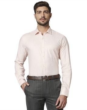 cutaway collar slim fit shirt