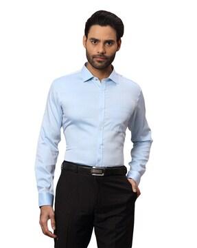 cutaway collar slim fit shirt