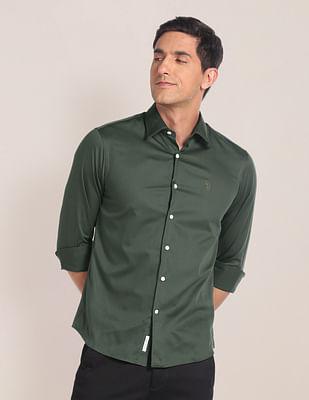 cutaway collar solid shirt