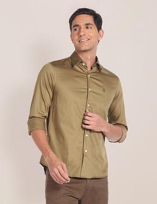 cutaway collar solid shirt