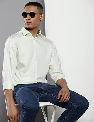 cutaway collar solid shirt