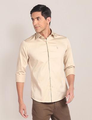 cutaway collar solid shirt