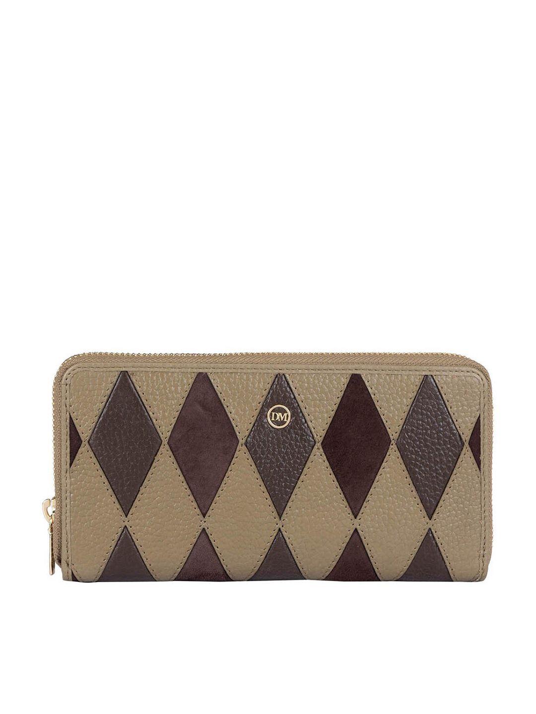 da milano women geometric textured leather two fold wallet