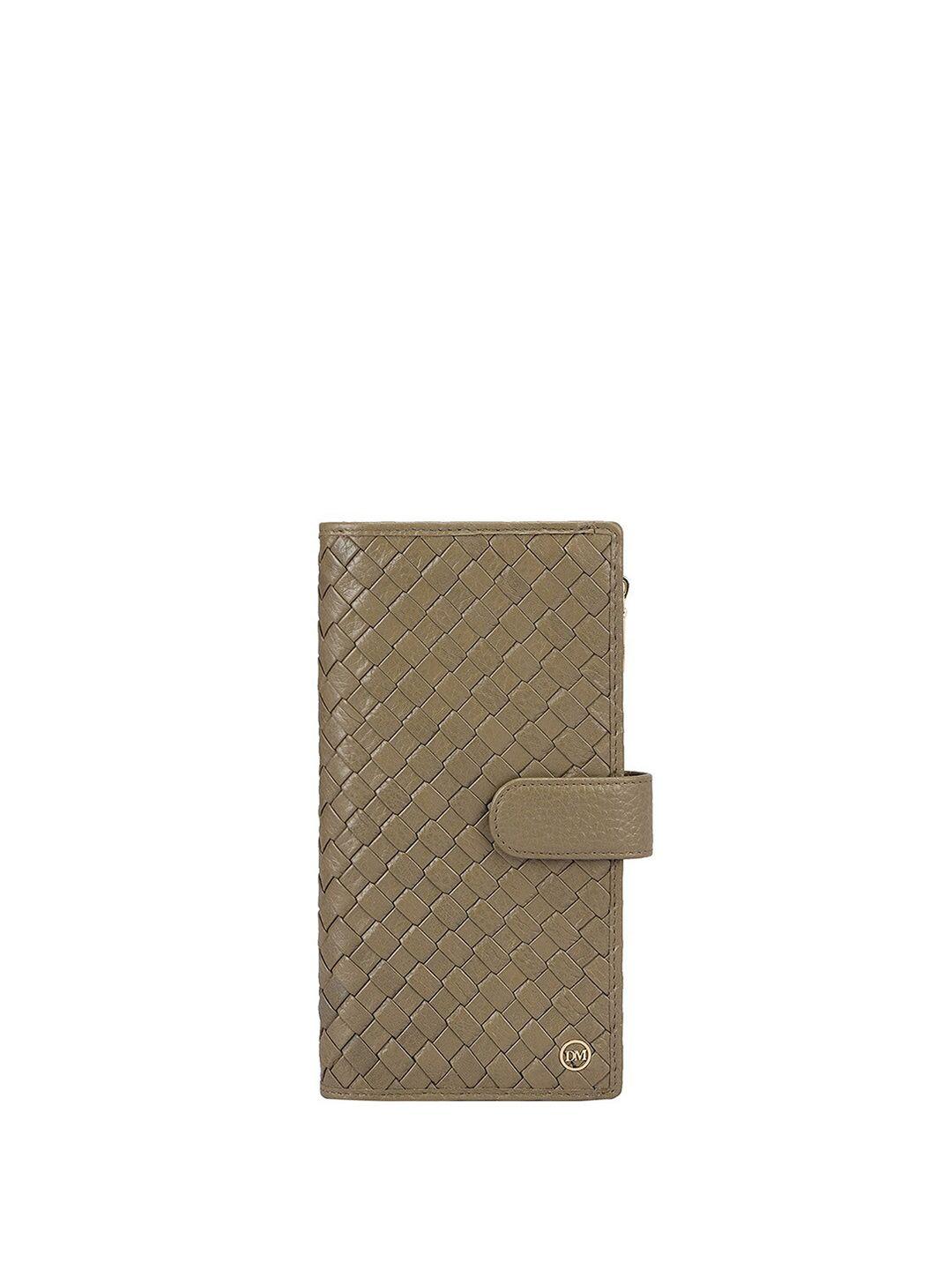 da milano women textured leather two fold wallet