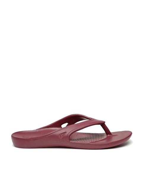 da naturo women's karin cranberry red thong wedges