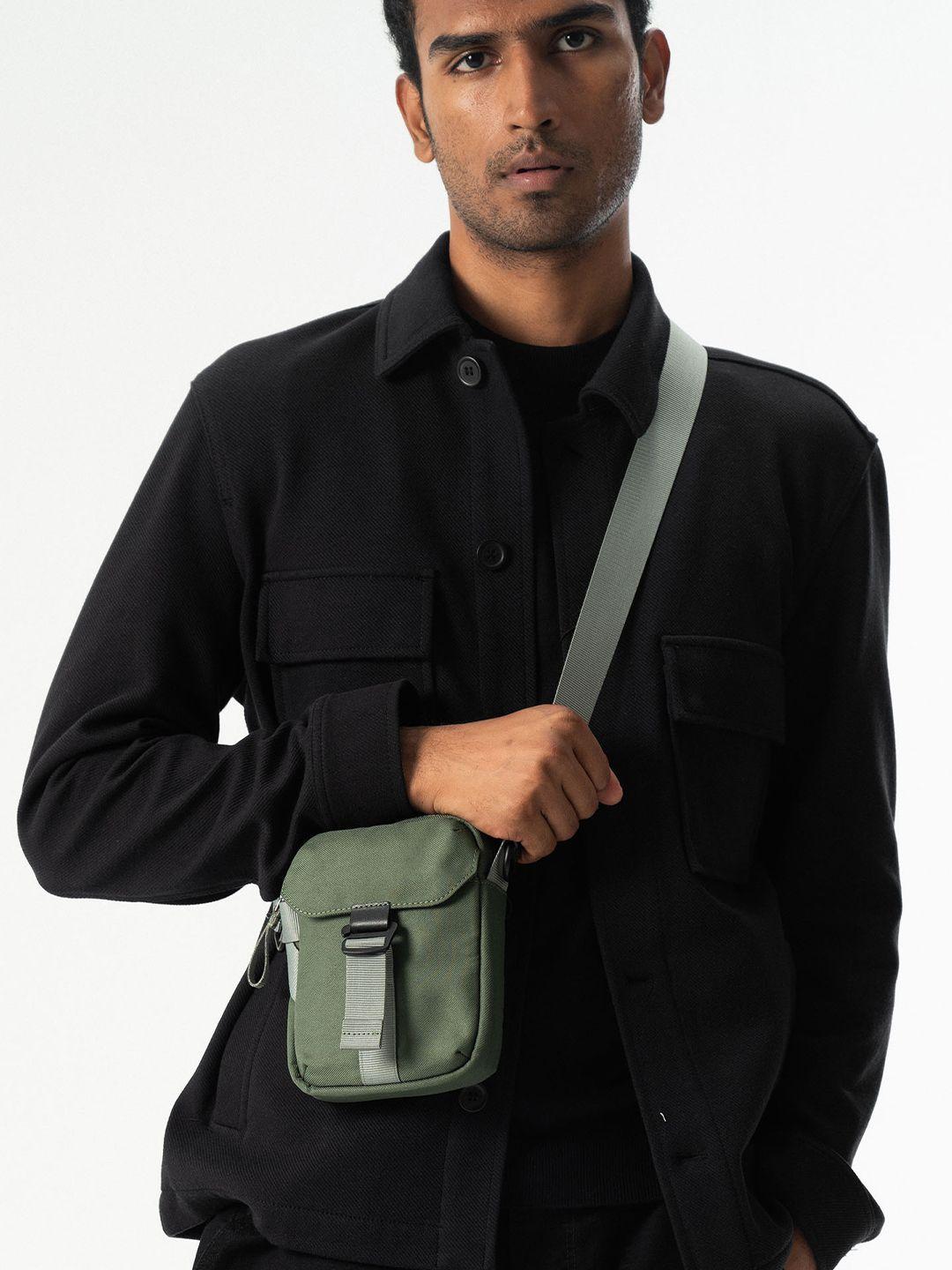 dailyobjects kelp recycled cobble phone messenger bag