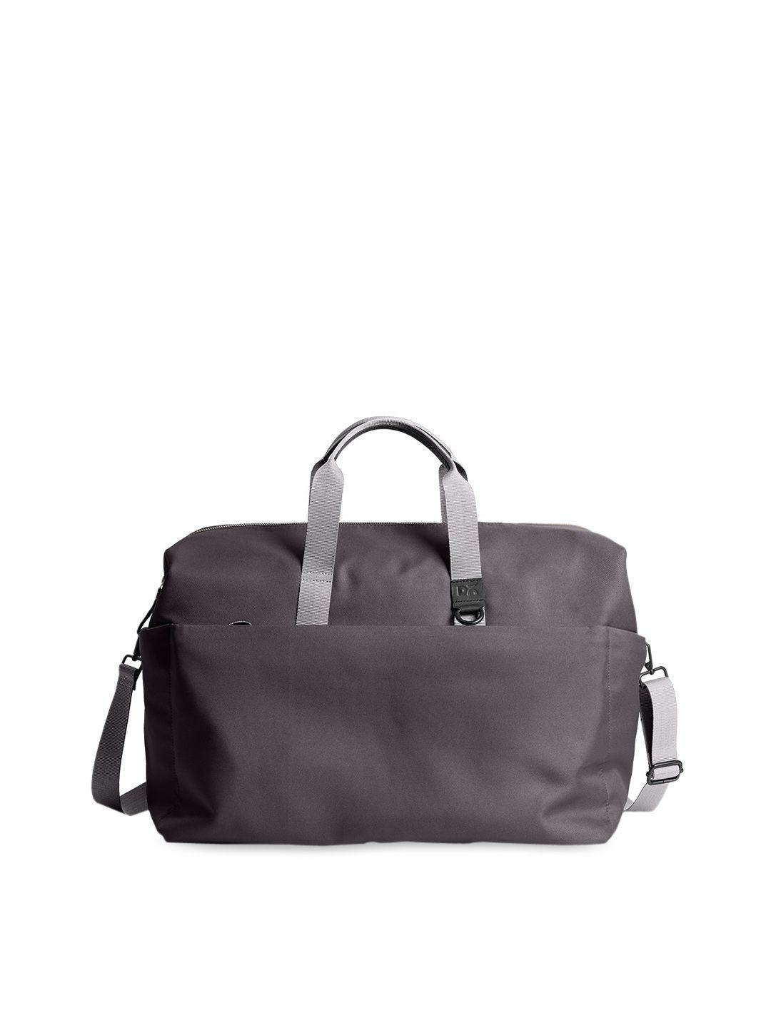 dailyobjects recycled two-way zip duffel bag