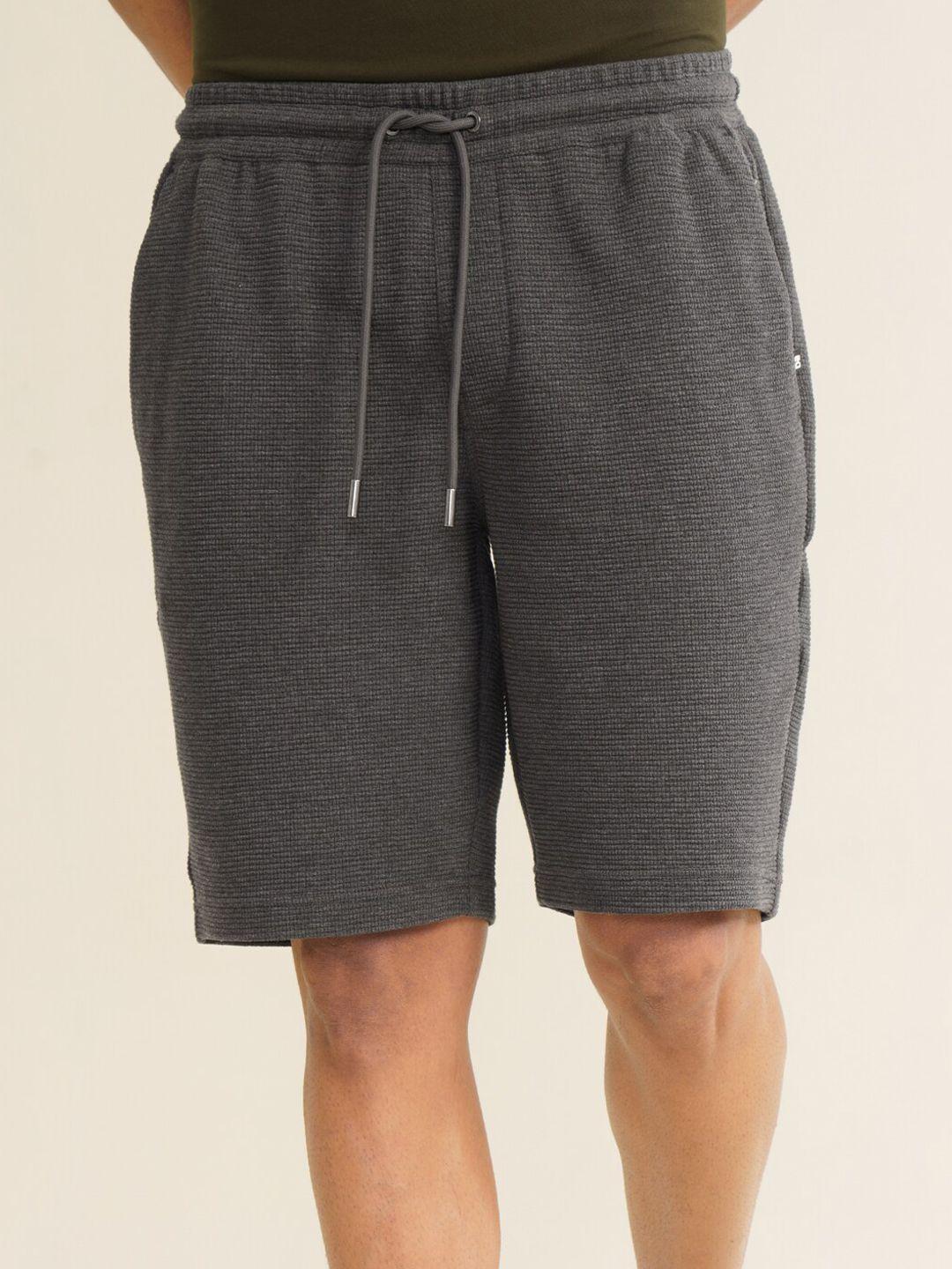 damensch men self design regular shorts