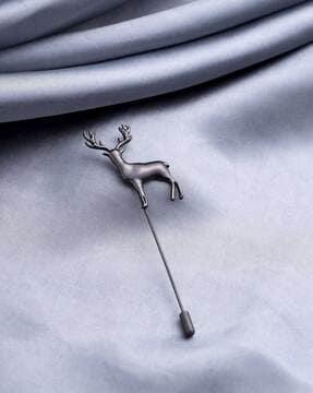 daring deer lapel pin