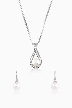 dazzling pearl set with link chain