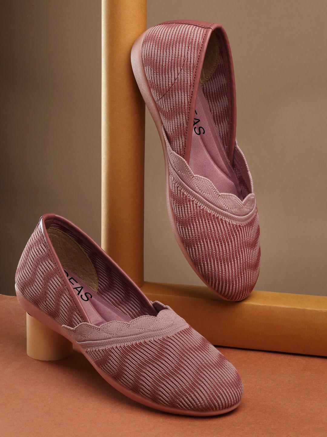 deas textured round toe ballerinas