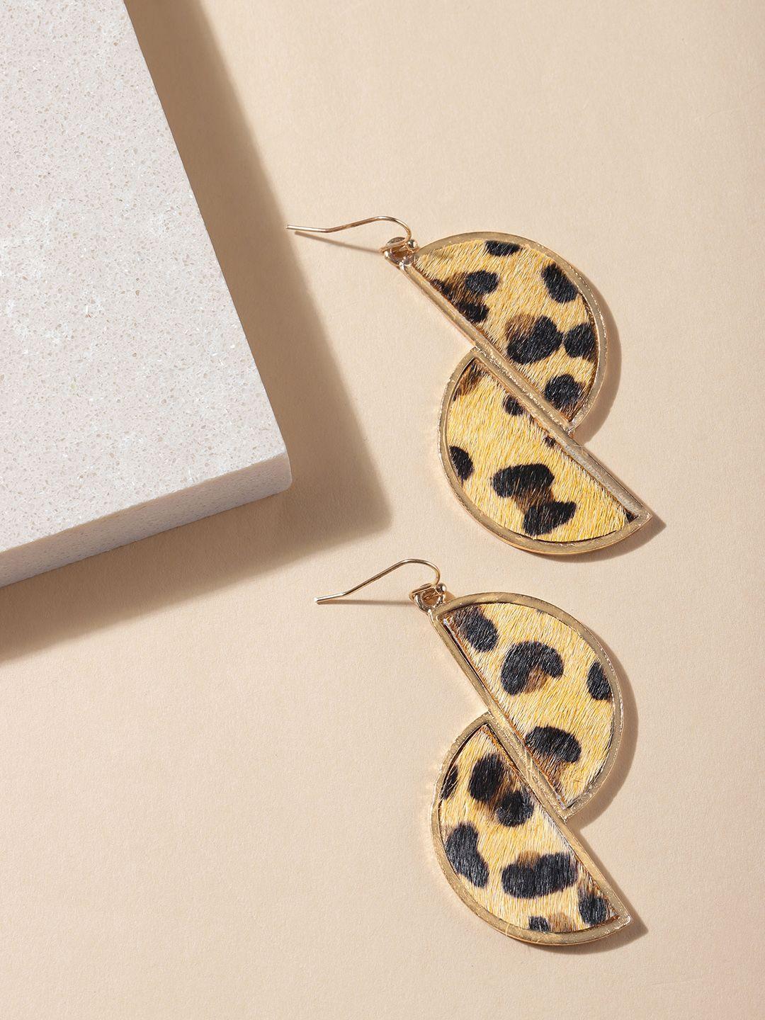 deebaco cream-coloured & rose gold geometric leather earrings