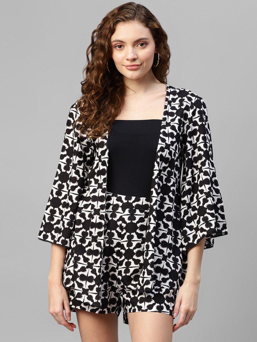 deebaco printed mid rise coat with shorts