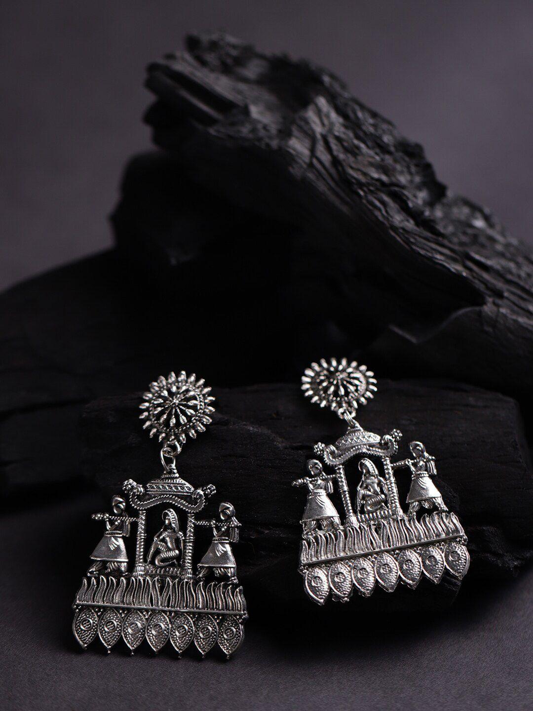 deebaco silver plated contemporary drop earrings