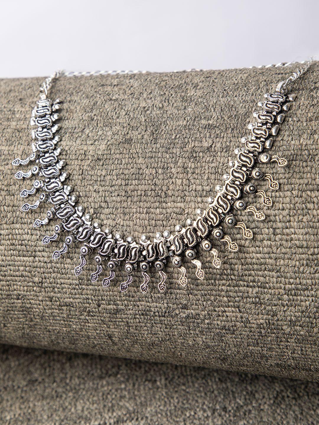 deebaco silver-toned silver silver-plated oxidised necklace