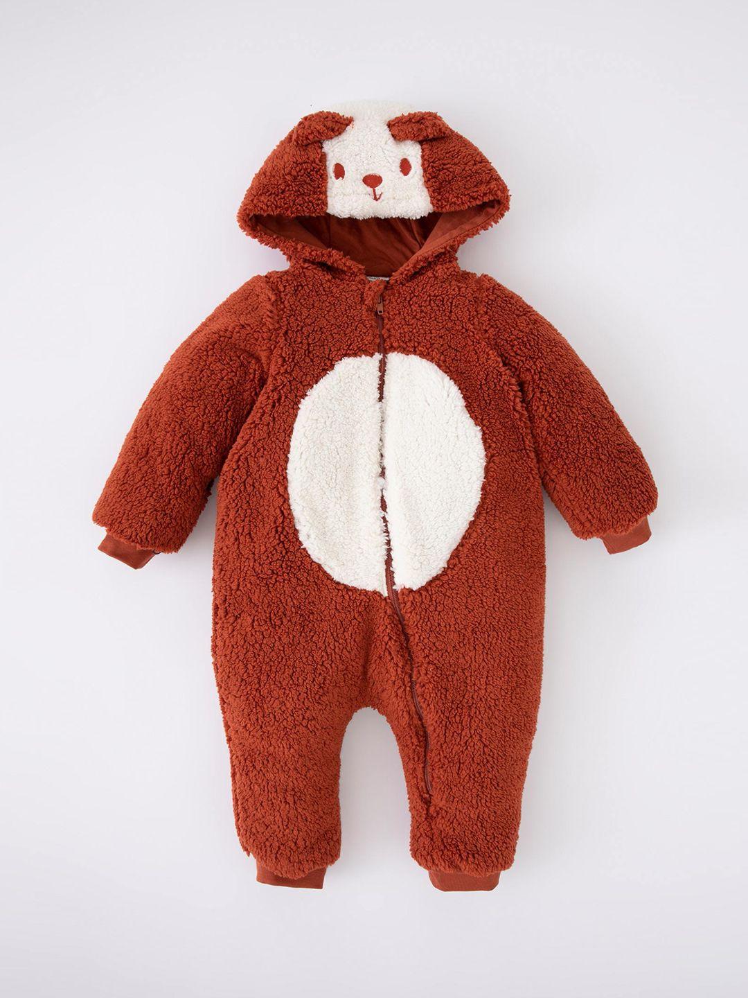 defacto infant boys rust & white hooded rompers