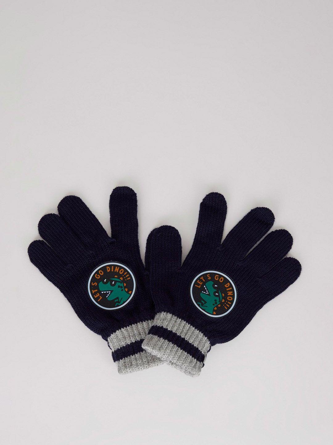 defacto boys colourblocked acrylic hand gloves