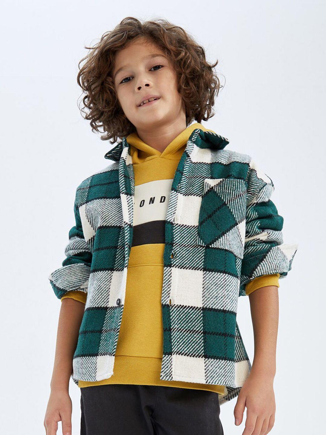 defacto boys green & white checked casual shirt