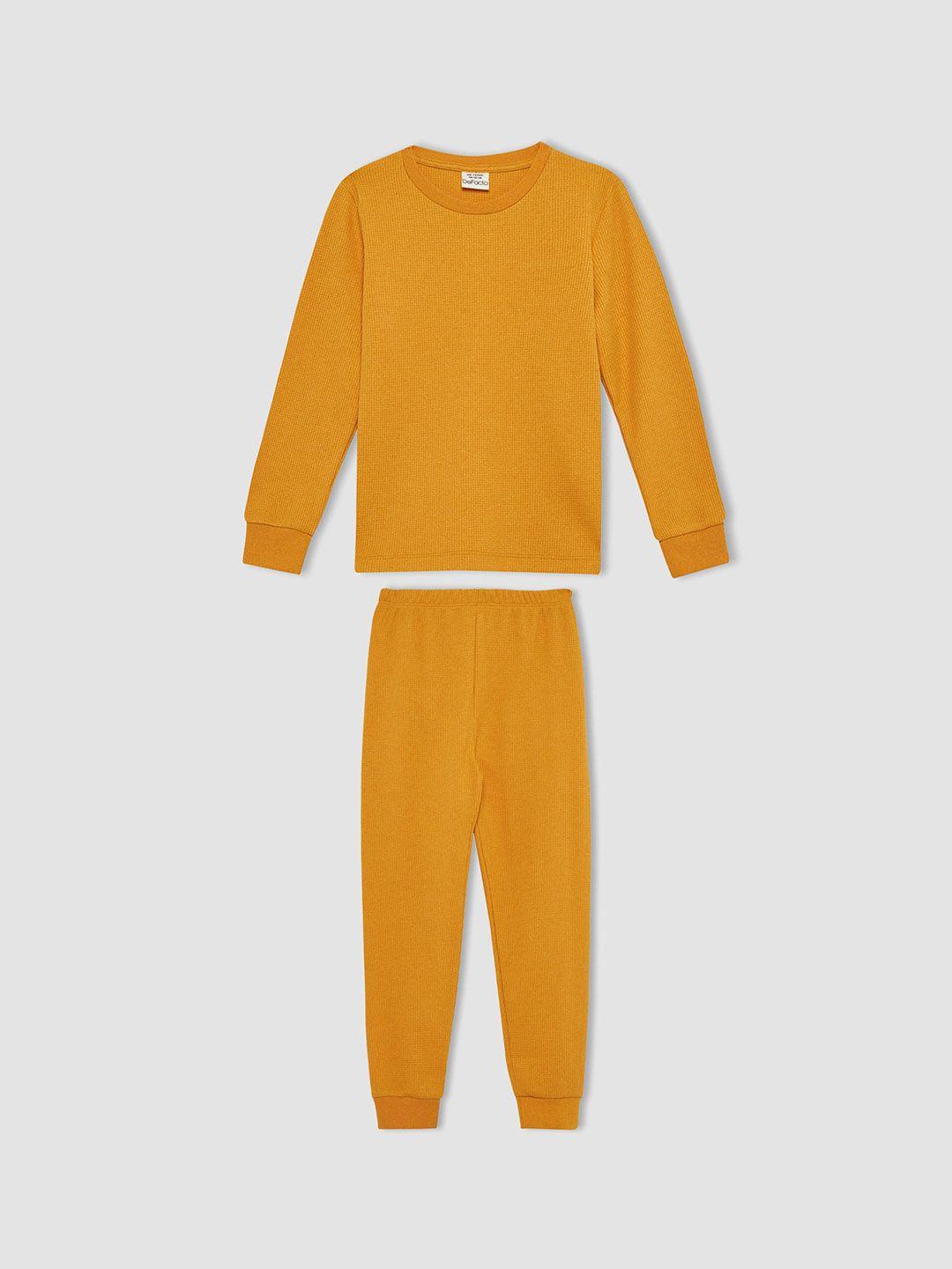 defacto boys yellow solid thermal set