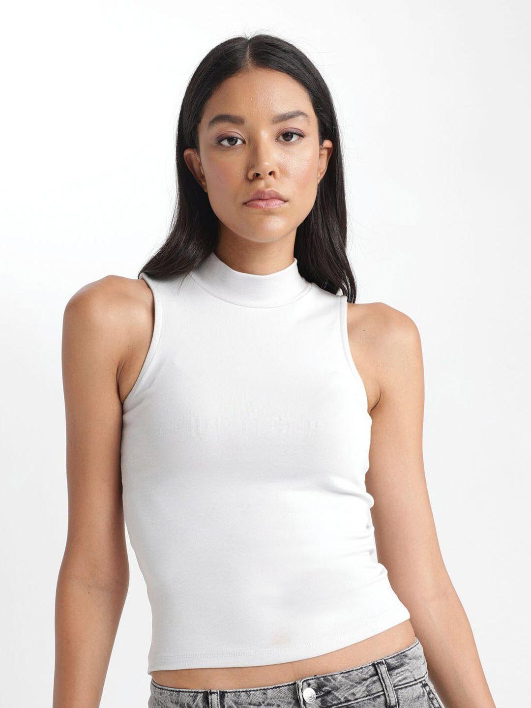 defacto high neck sleeveless crop top