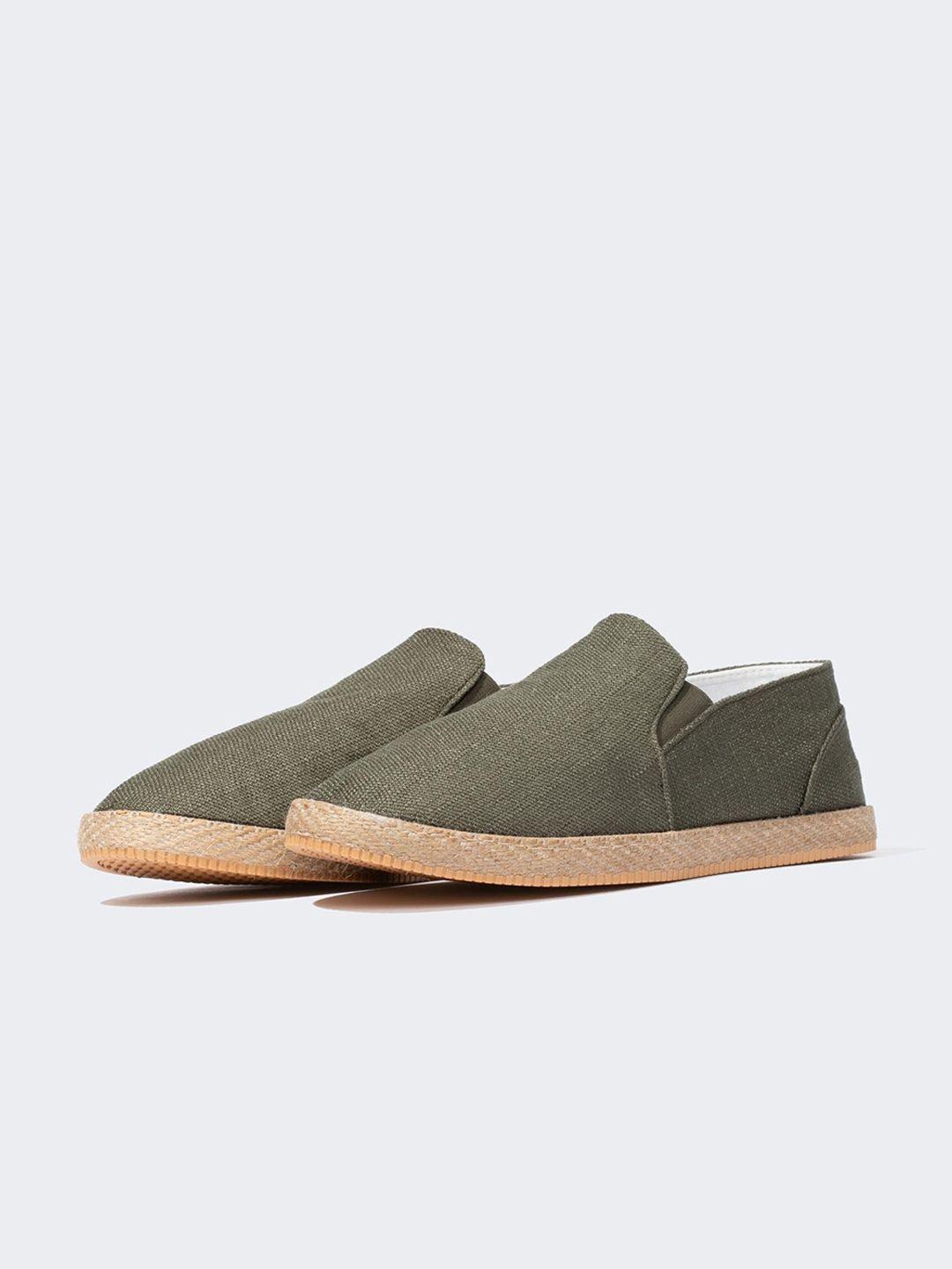 defacto men textured slip on sneakers