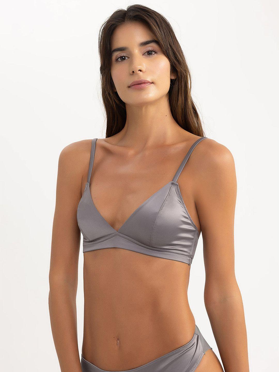 defacto non-wired lightly padded everyday bra with all day comfort
