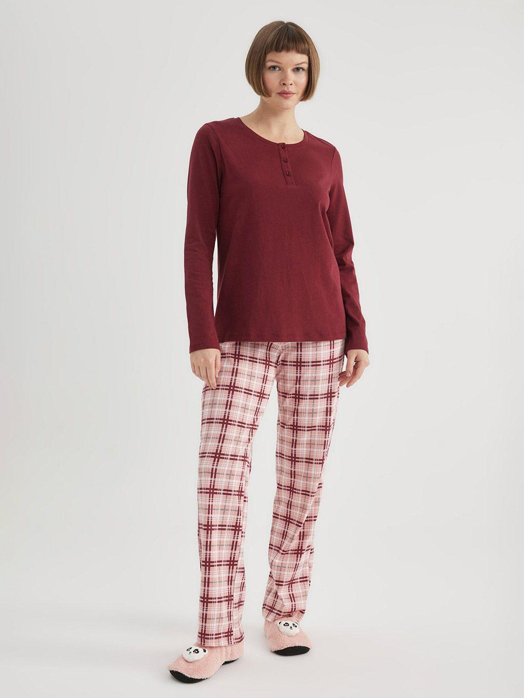 defacto round neck pure cotton t-shirt with checked lounge pants