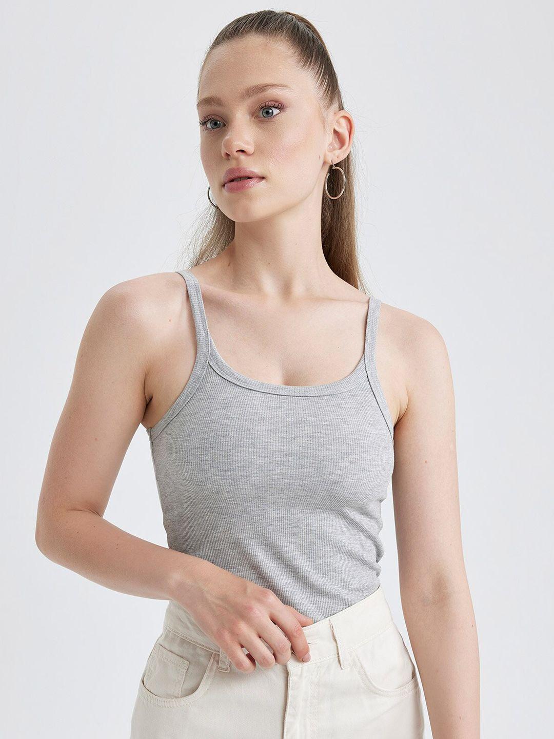 defacto shoulder straps fitted top