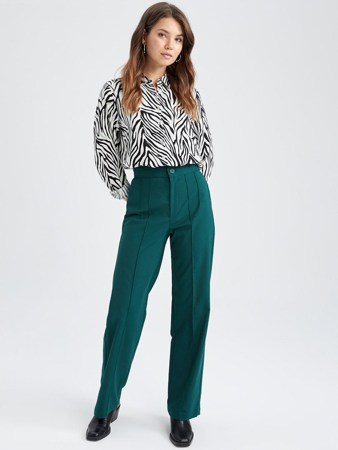 defacto women green solid chinos trouser
