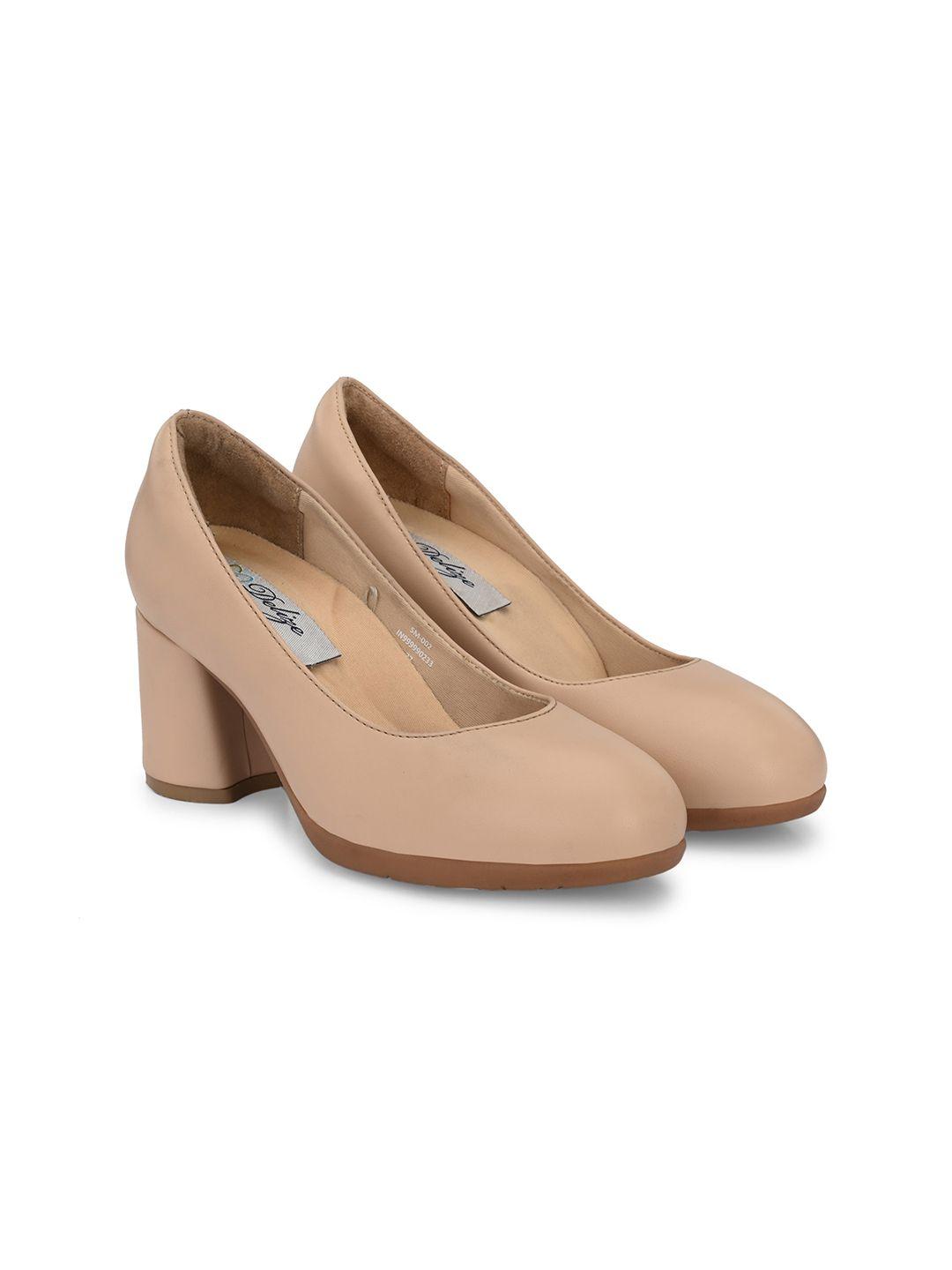 delize round toe work block pumps