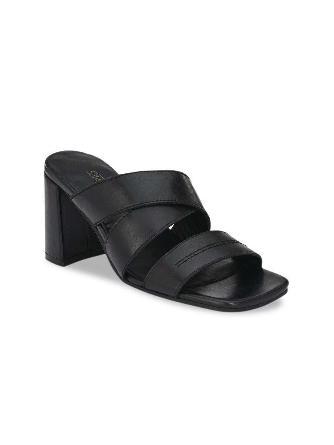 delize women black solid sandals