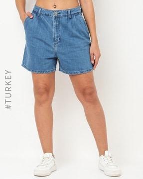 denim shorts with insert pockets