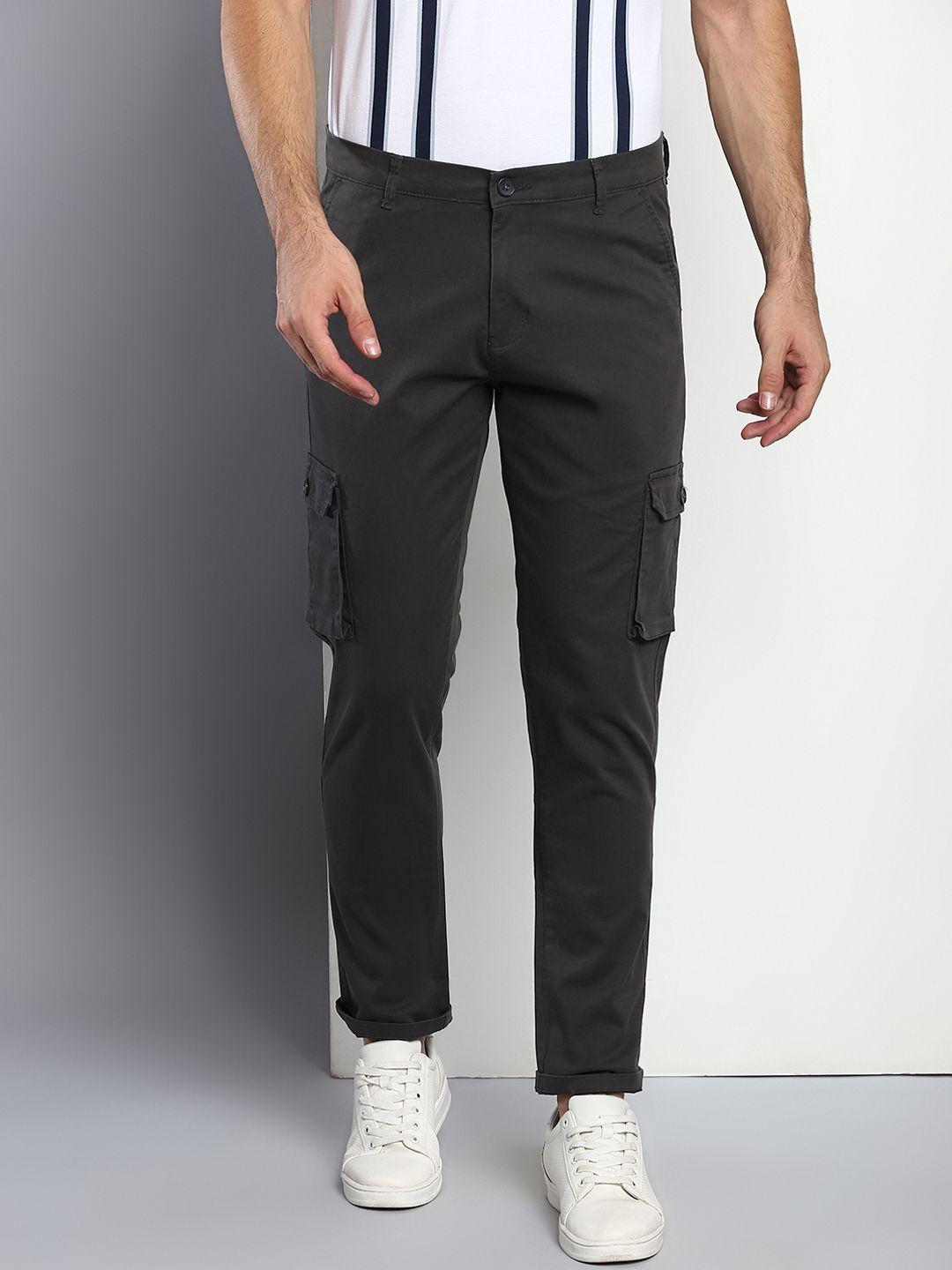 dennis lingo men grey tapered fit cargos trousers