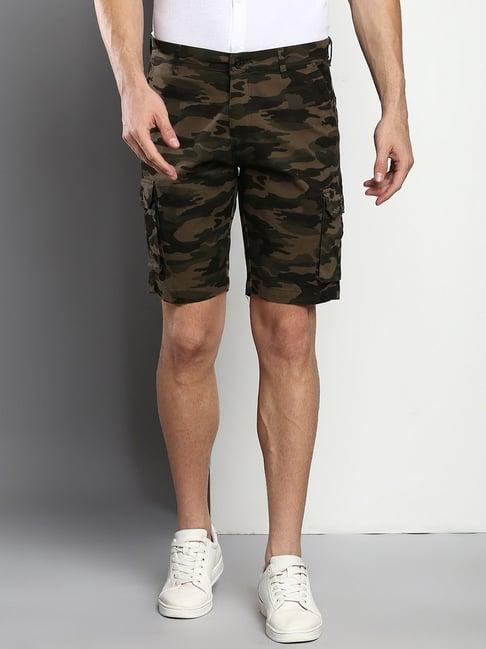 dennis lingo olive  slim fit camouflage shorts