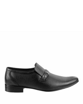 derby formal shoes with metal accent