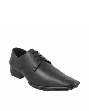 derbys with stacked heel