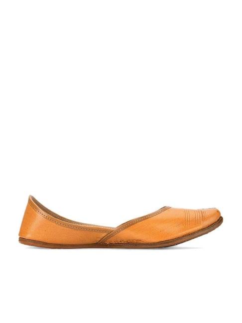 desi colour women's camel ethnic juttis