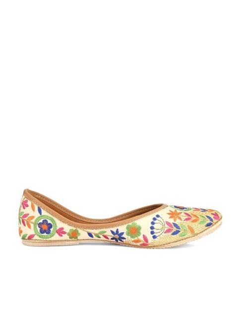 desi colour women's multicoloured ethnic juttis